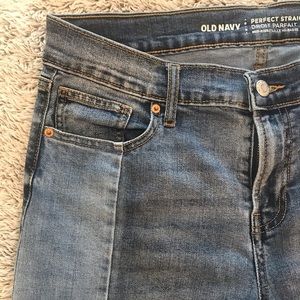 Old Navy Perfect Straight Vintage Crop Jeans